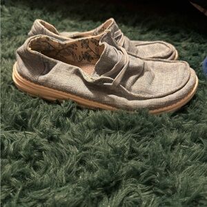 Light blue hey dudes